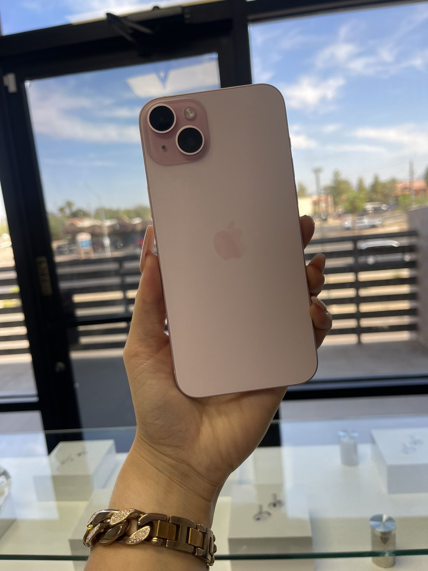 iPhone 15 Plus Pink 128Gb VISIT OUR STORE TODAY!