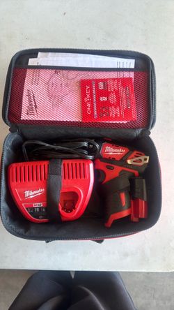 M12 cordless screwdriver