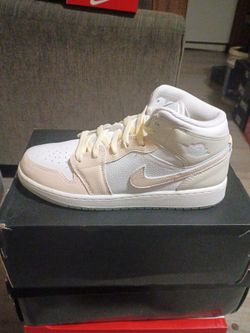 Jordan 1 mid special edition
