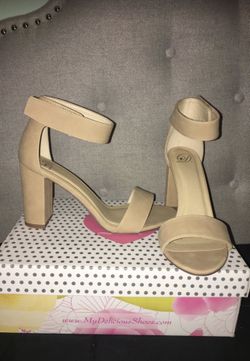 Tan beige high heels size 8.5