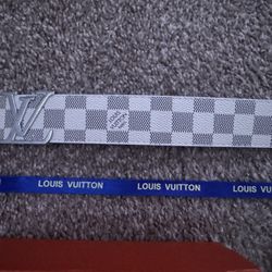 White Lv Belt