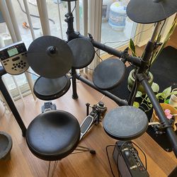 Electric Drum Set With Sawtooth Amp