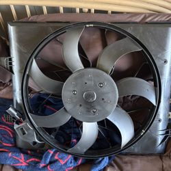 Heavy Duty Cooling Fan Assembly For 2011-13 Dodge Durango Jeep Grand Cherokee