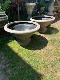 Large planter pots