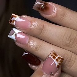 S Phoenix Nail Tech 
