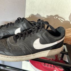 Black Men’s 10.5 Nike