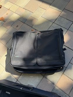 Garment bag luggage