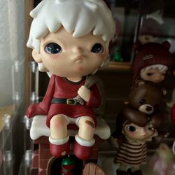 Inner Flow Limited Edition Merry Christmas Mr. Hirono Figure