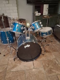 Blue sparkly pdp encore drums