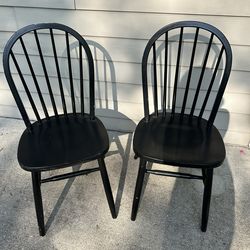 PAIR OF BLACK RUSTIC FARMHOUSE CHAIRS