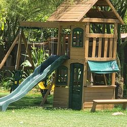 KidKraft Windale Wooden Swing Set Playset ,Clubhouse, Swings, Slide, Shaded Table and Bench, Sandbox