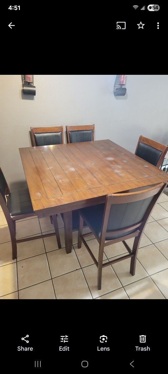 Height Table And Chairs