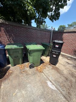Garbage bins for sale