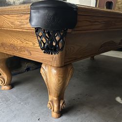 8FT Brunswick Pool Table - Delivery/Setup, any color felt & accessory kit included