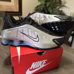 Nike Shox R4