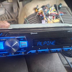 STEREO ALPINE CD AUX USB BLUETOOTH PANDORA GOOD CONDICIÓN ABLO ESPAÑOL