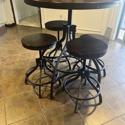 Table and chairs - adjustable