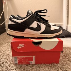 Black White Nike Dunk Low (W) Size 8.5W/7M USED
