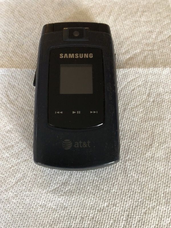 Reduced Price 2 Samsung Phones & chargers