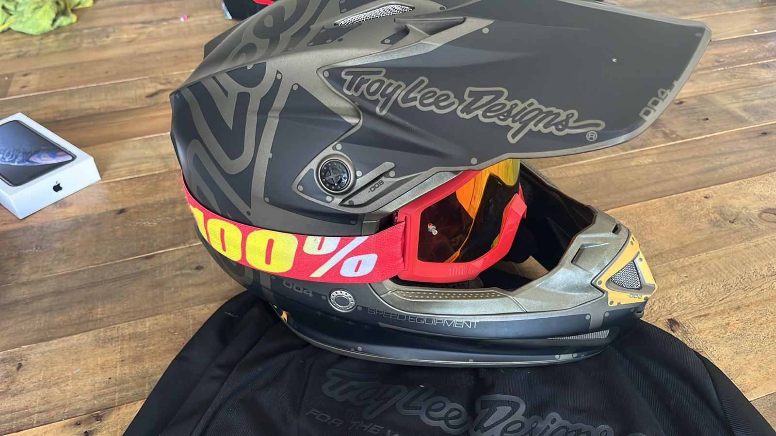 Troylee Helmet 