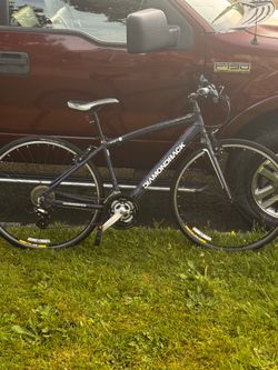 Womens medium Diamonback Roadbike