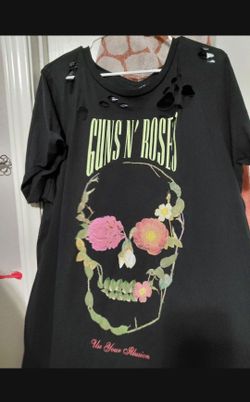 New Guns N Roses Distressed Tshirt Size 3 $20 obo