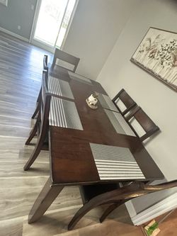 Dinning Table