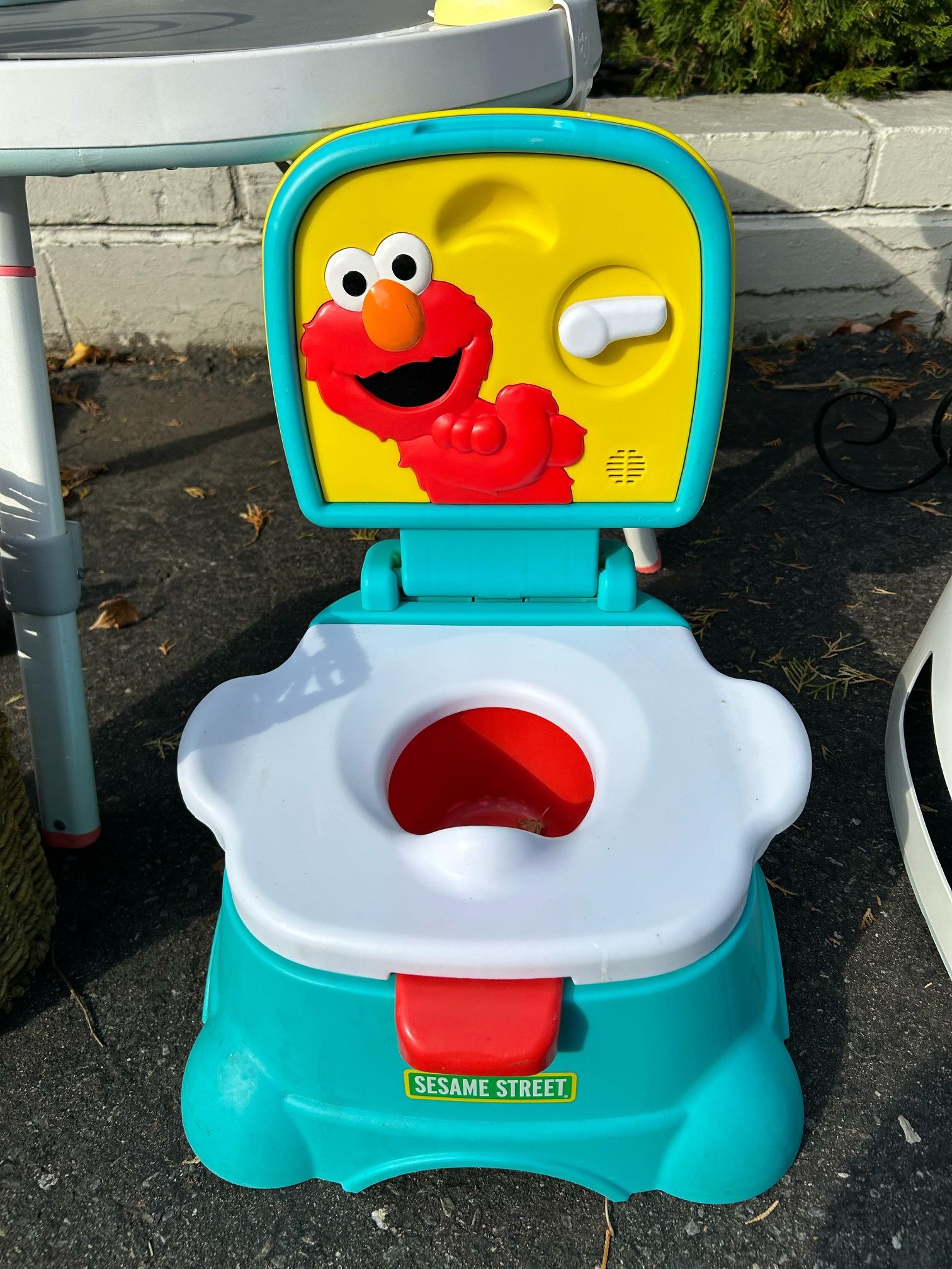 Elmo Potty Trainer 