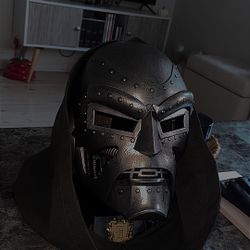 Dr.Doom Helmet 