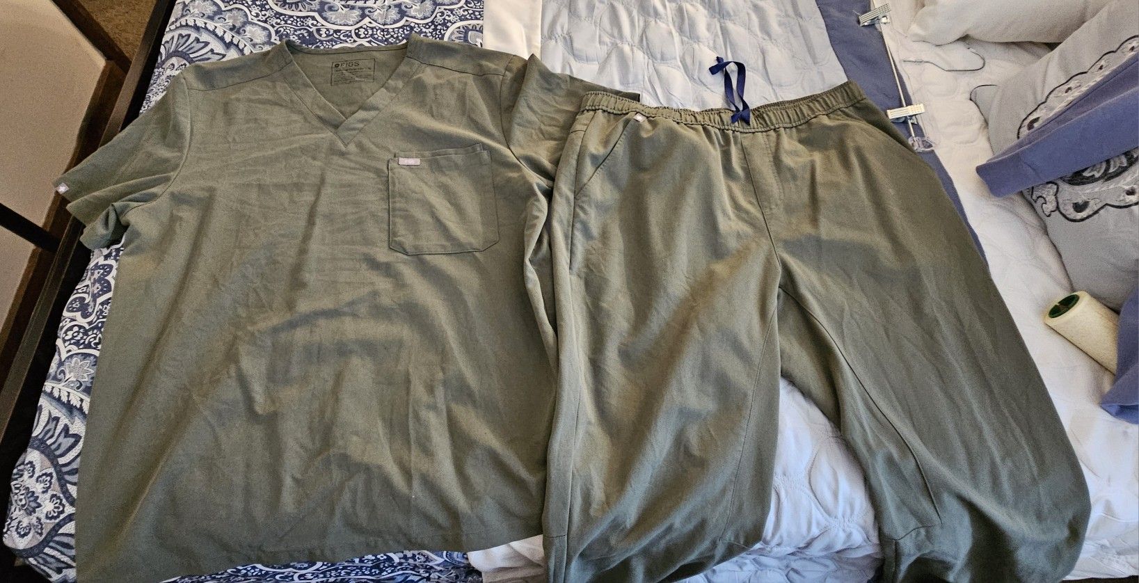Men's Figs Scrub Set