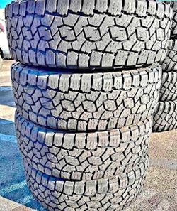 295 70 18 Toyo Tires Con 80% de Vida Las 4