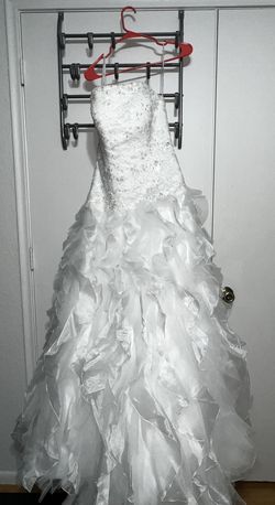 Monique Luo Wedding Dress Size 10 (Never Used, Brand New!)