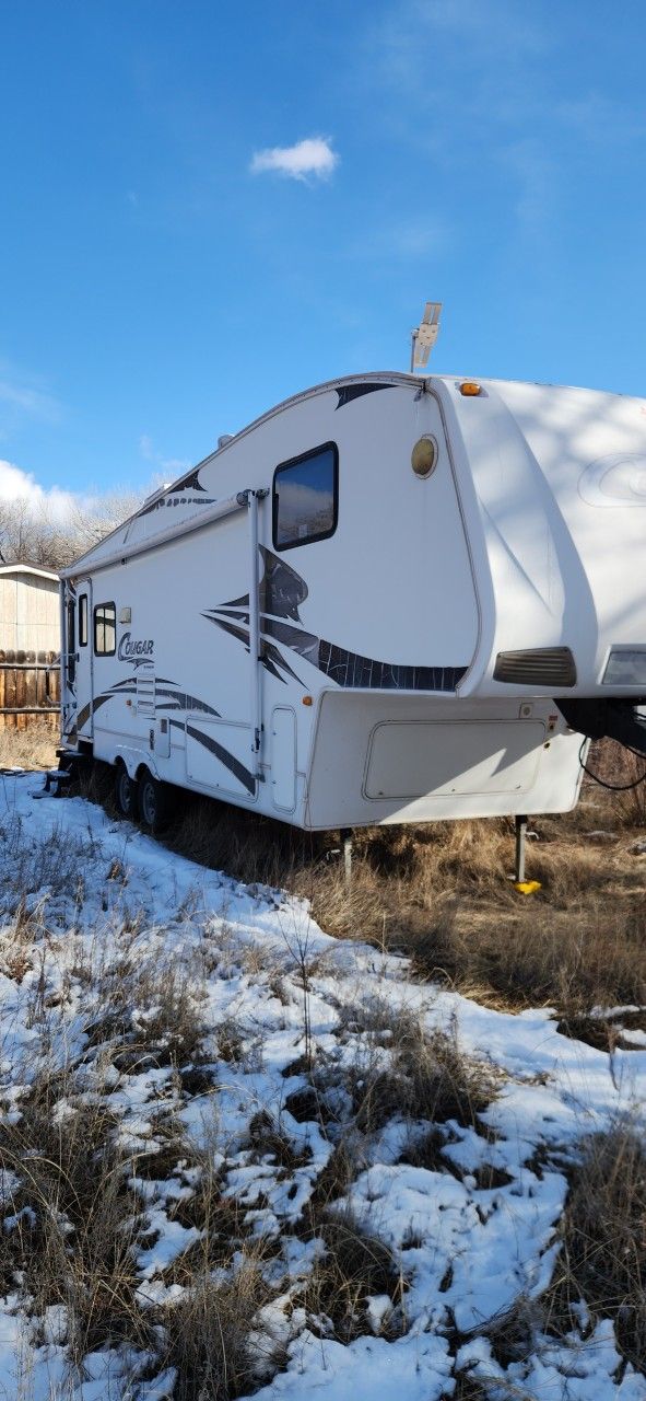 2007 Cougar 5th Wheel
