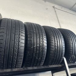 SET OF TIRE 285 45 20 GOODYEAR 85% LIFE