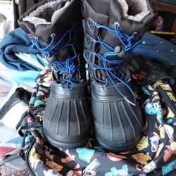 Snow Boots Size 2