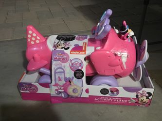 Disney Deluxe Minnie Mouse Plane Activity Ride on with Lights and Sounds, Kids Ages 12 to 36 Months