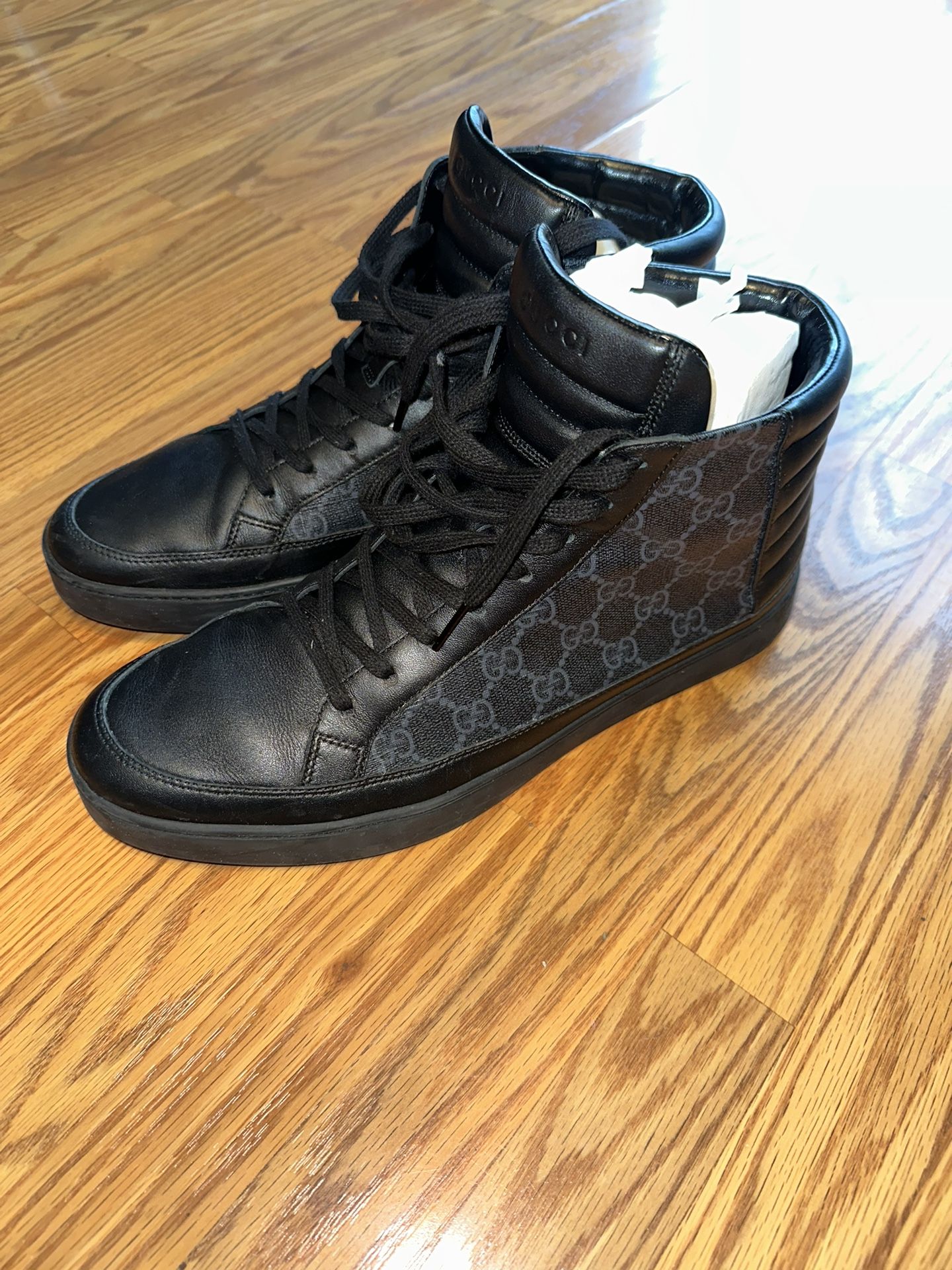 Men’s Gucci Leather hightops