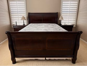 Queen bed frame + 2x nightstands