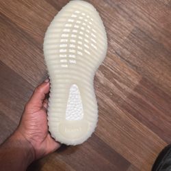 Yeezy Boost 350 V2 Size 5men