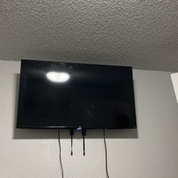 43” ROKU TV MUST GO 
