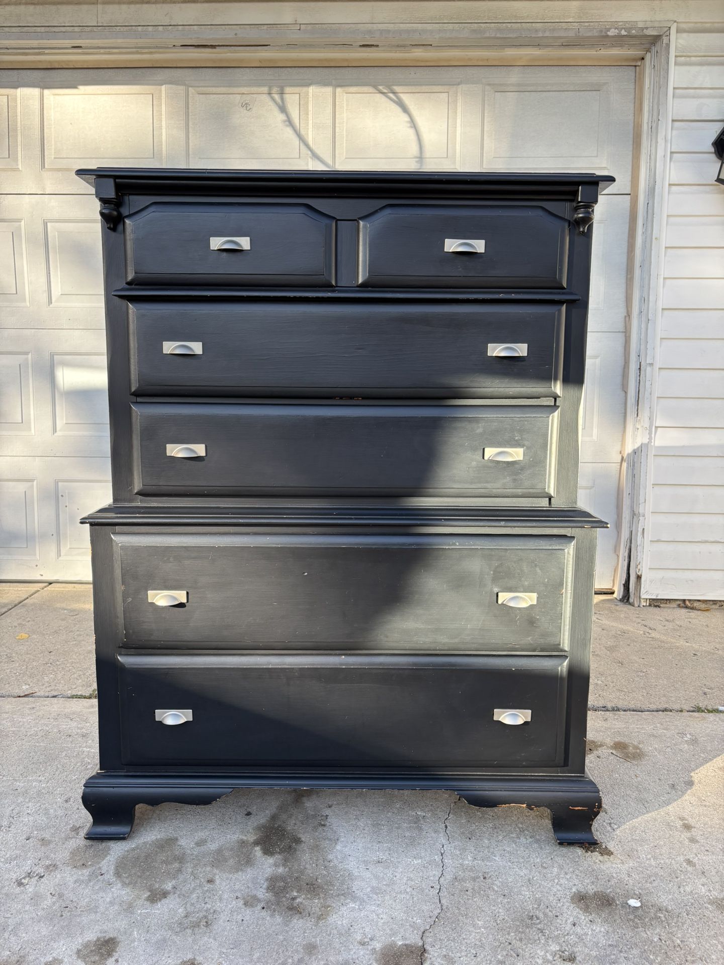 ‼️BLACK 5 DRAWER DRESSER‼️FOR SALE 100$ OR BEST OFFER‼️GOOD CONDITION🚚DELIVERY AVAILABLE🚚