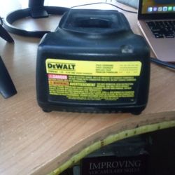 DeWalt Battery Charger 