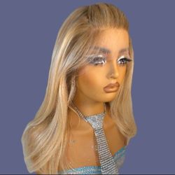 ✨18 In Layered Blonde Ombre Dimensional Lace Wig Fast Ship ✨