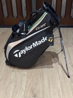 TaylorMade Qi35 Tour Stand Golf Bag