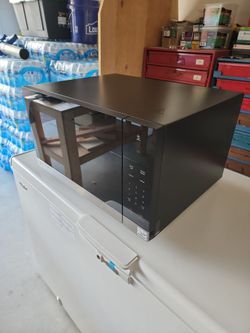 LG MSER2090S Microwave 2.0 Cubic Feet