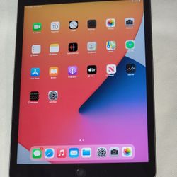 BLACK APPLE iPad 7 7th Gen 10.2 WIFI PLUS 4G UNLOCKED 32GB 
