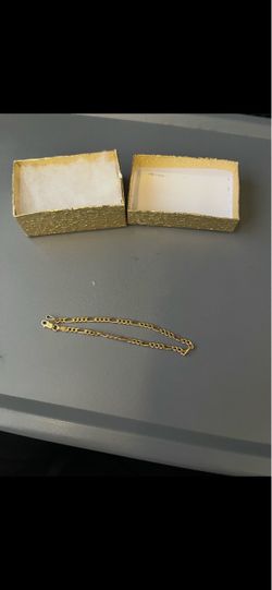 10 karat gold bracelet