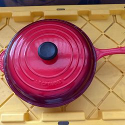 Le Creuset Enameled Cast Iron Skillet with Lid – Cherry Red
