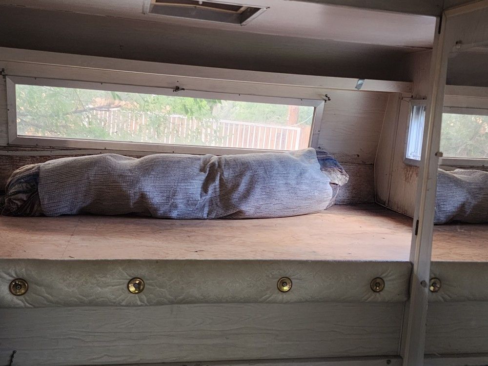 Camper