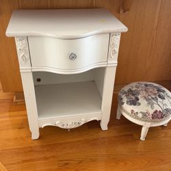 Nightstand 